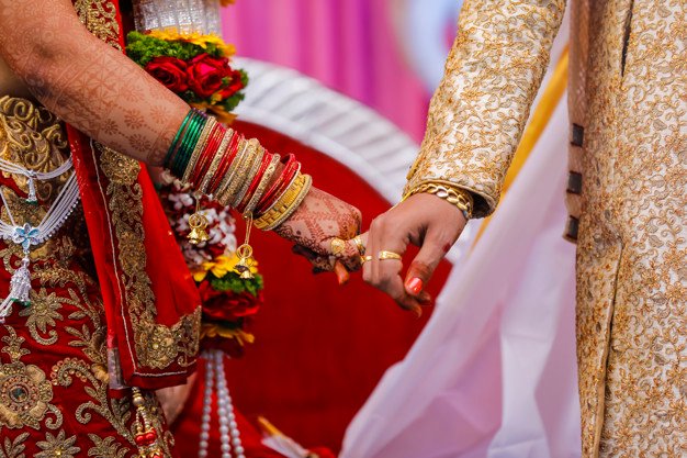 Six Amazing Benefits Of Hiring Professional Matchmaking Services