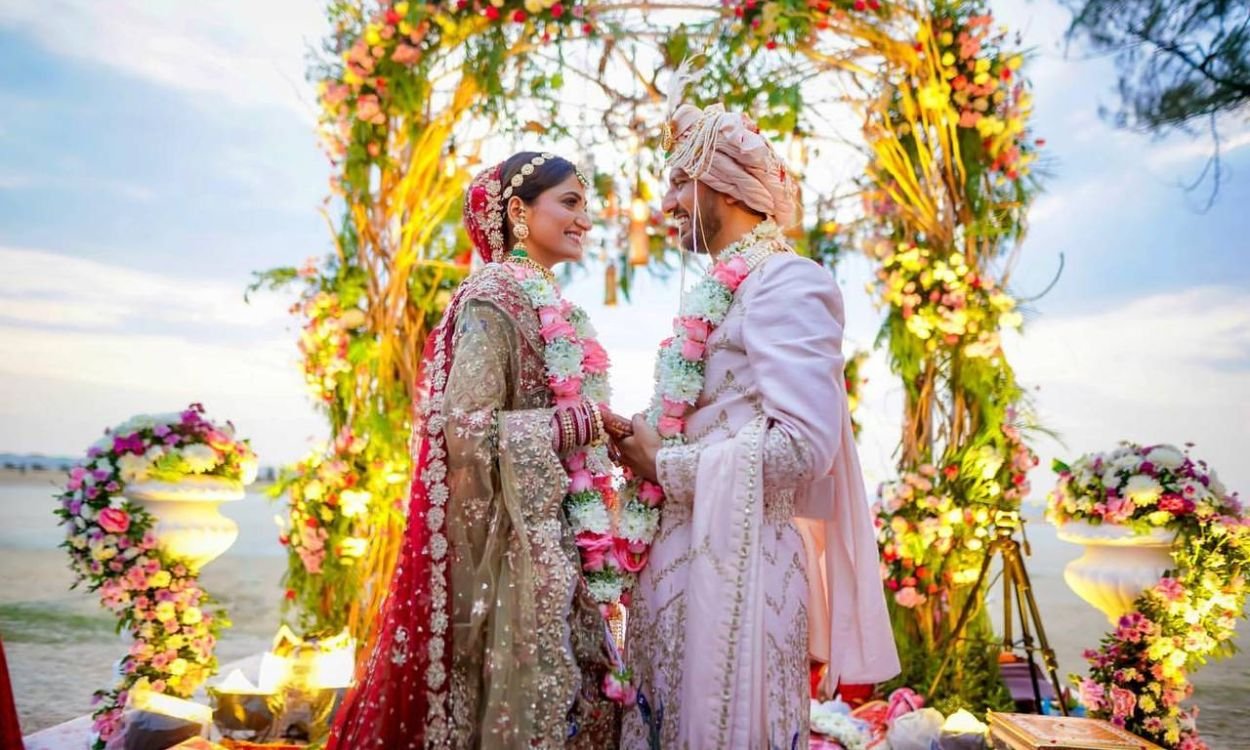 How to Overcome Social Pressure When Choosing a Soulmate